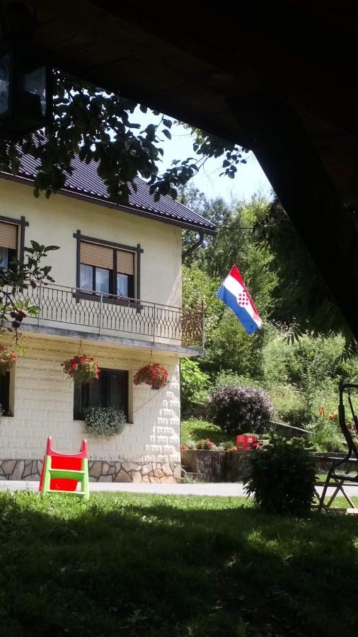 Sokol Apartment Огулин Екстериор снимка