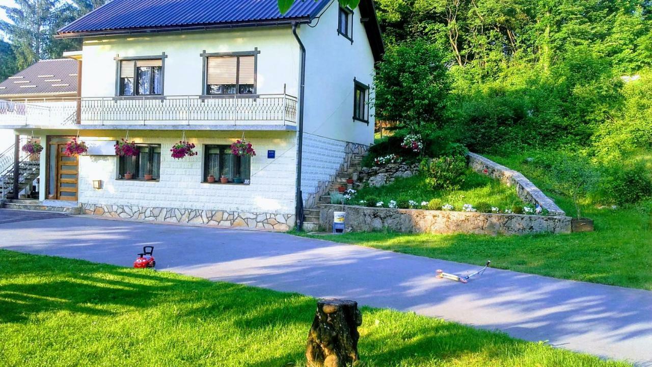 Sokol Apartment Огулин Екстериор снимка